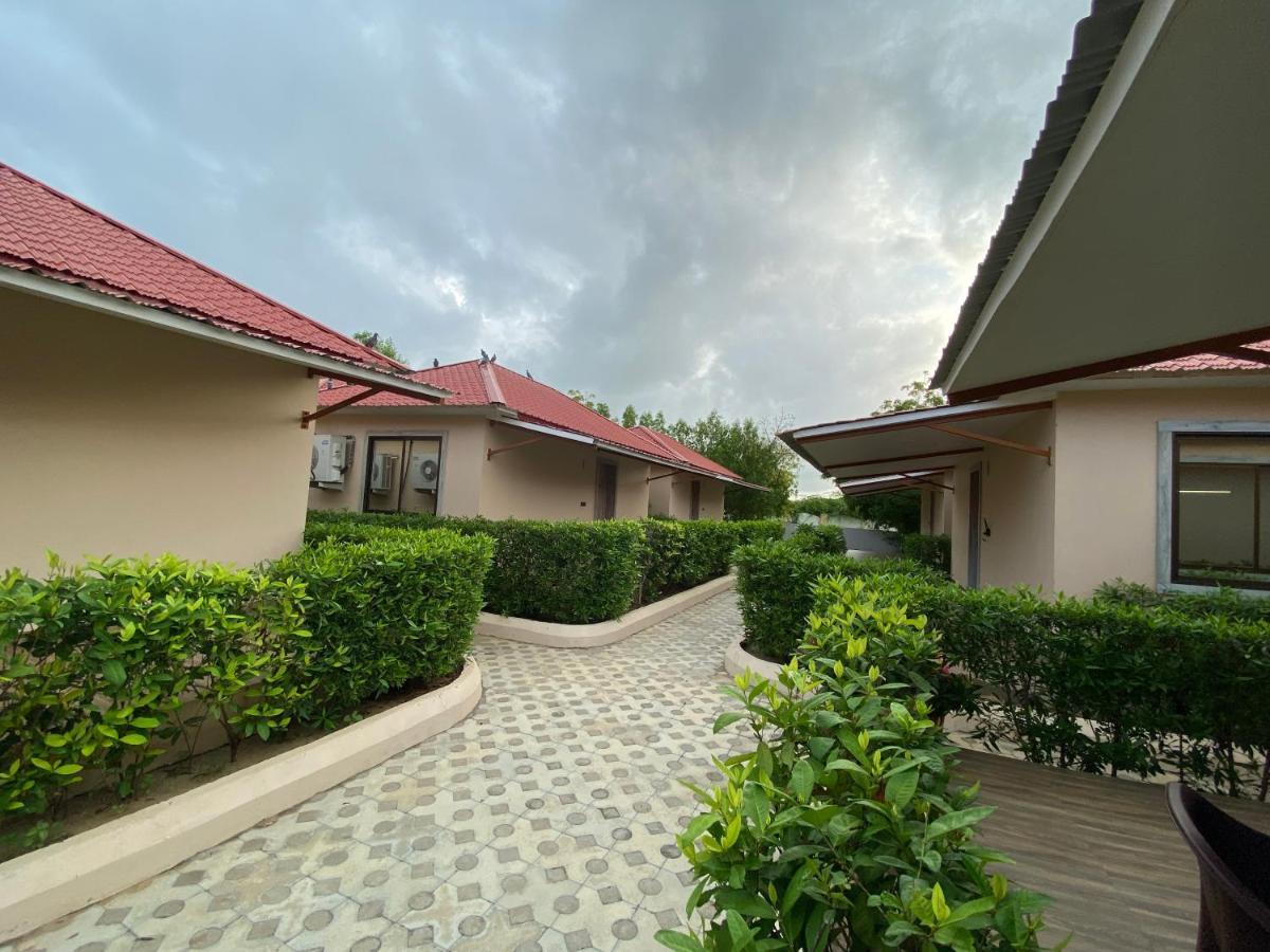 City The Village Beach Resort Laeja Exterior foto