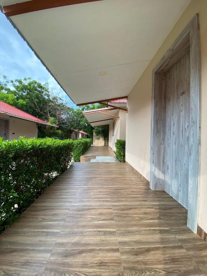 City The Village Beach Resort Laeja Exterior foto